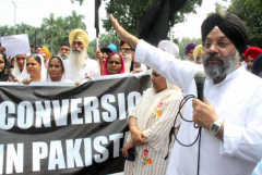 Indian church leaders dismayed by anti-conversion bill