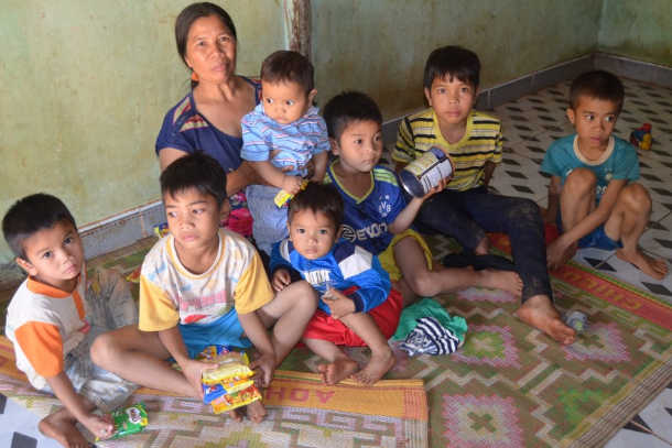 Church eases hunger pains of Vietnam's ethnic children