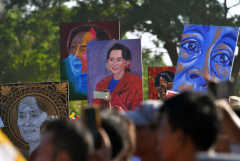 Aung San Suu Kyi says genocide claim is 'misleading'