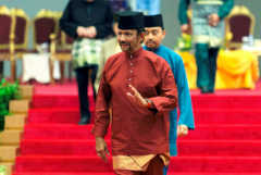 Foreigners vacate Brunei, where Christmas is banned