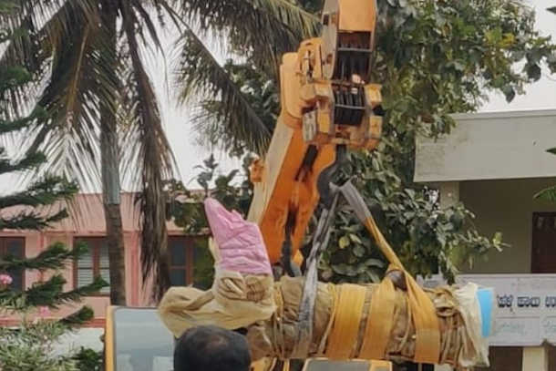 Police remove Christ statue, crosses in southern India 