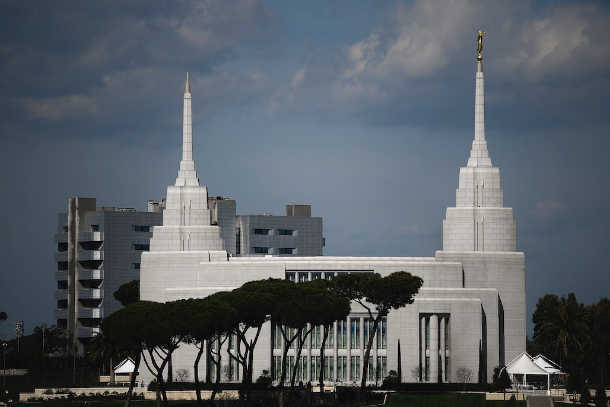Diplomacy seen in Mormons' first temple in China