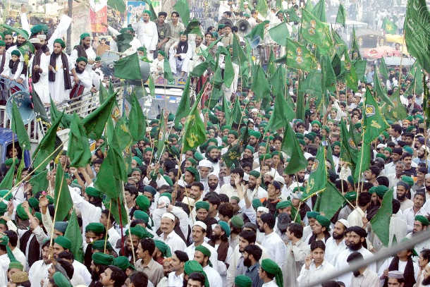 Pakistani Islamic group exploits virus to convert minorities 