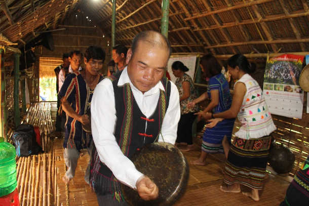 Caritas steps in to keep old Vietnamese traditions alive - UCA News