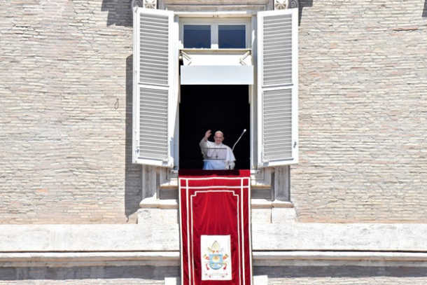 Pope concerned by increased tensions between Armenia, Azerbaijan