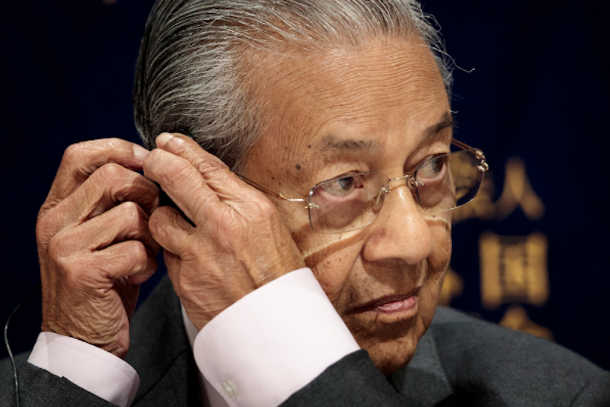 Mahathir sets scene for his third coming