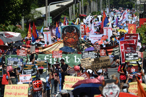 Philippine bishops, religious superiors fire fresh broadsides at Duterte 