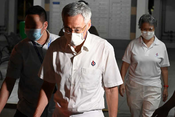 Singapore poll sees ruling party's grip loosen