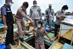 Thai authorities detain illegal Myanmar migrant workers