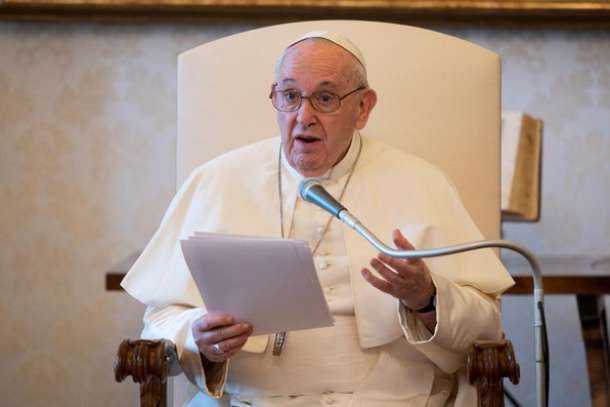 Pope gifts money to struggling poultry workers in Italy