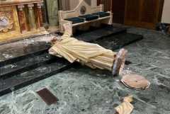 Vandalism at El Paso cathedral destroys statue of Jesus 