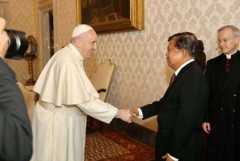 Indonesian Muslim leader meets pope to discuss humanity award
