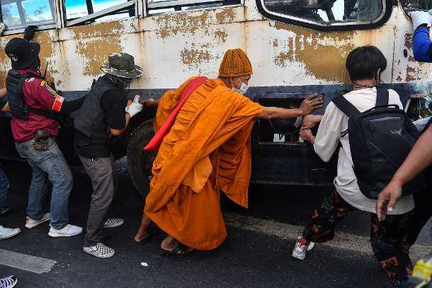 Thai Buddhist monk arrested for drug trafficking