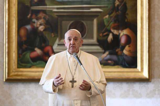 World leaders must not use pandemic for political gain, pope says