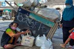 Sharing Christmas with Indonesia's poor