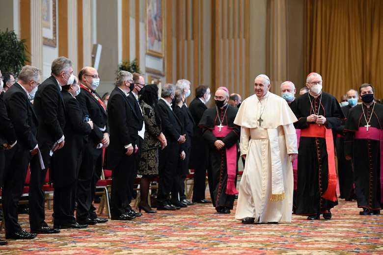 Pope Francis points way to better times beyond Covid-19