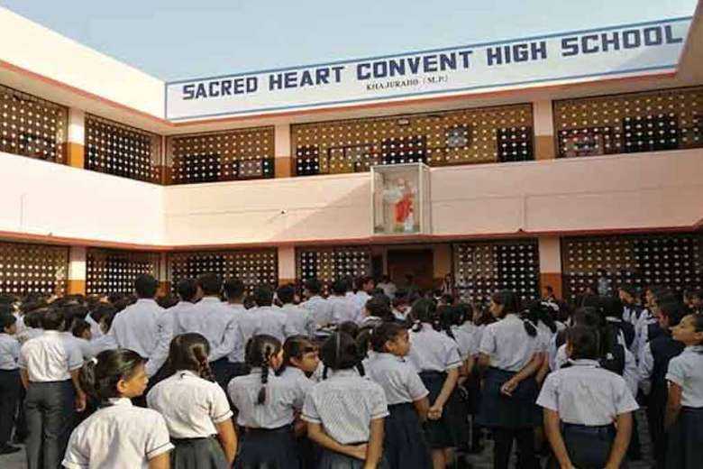 Indian court stops police arresting nun accused of conversion