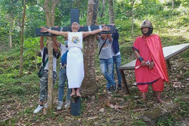 Filipino 'crucified' for deliverance from Covid-19, social ills 