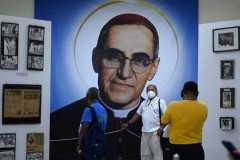 Immortalizing Americas’ San Romero and countless martyrs