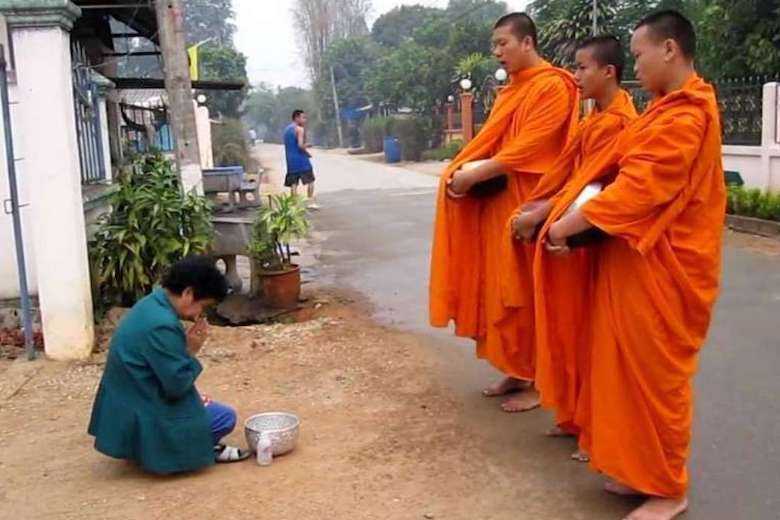 Thai Buddhist monk 'mistaken' in beheading himself 