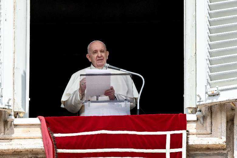 After missing people, pope returns to window for Sunday prayer - UCA News