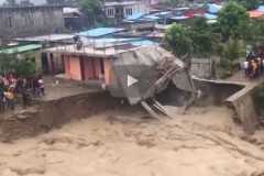 Flash floods wreck Easter in Indonesia