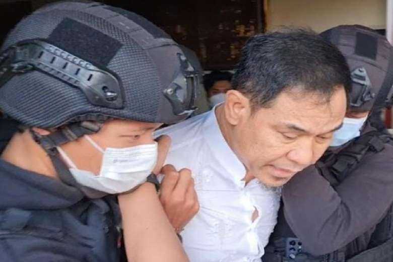 Indonesia arrests notorious hardliner on terrorism rap 