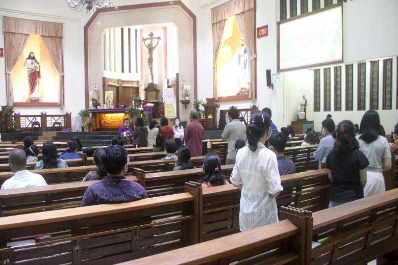 Church doors reopen to children, elderly in Jakarta