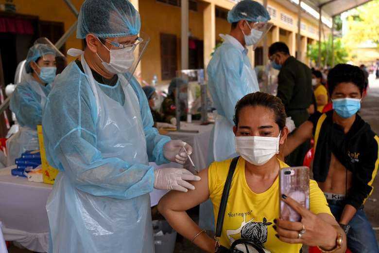 Cambodia eases lockdown amid swift vaccination program - UCA News