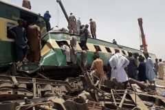 Train tragedy kills 40 in Pakistan