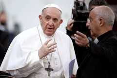 Vatican has no automatic transfer of powers with pope absent