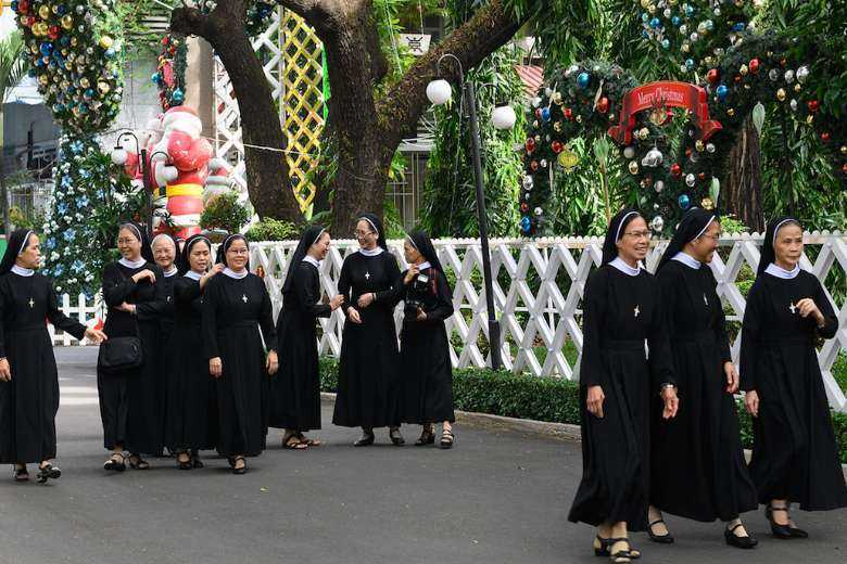 Vietnam religious asked to care for Covid-19 victims