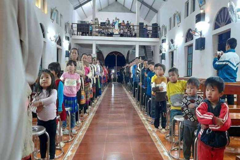 Vietnamese priest takes God's love to remote Hmong villages