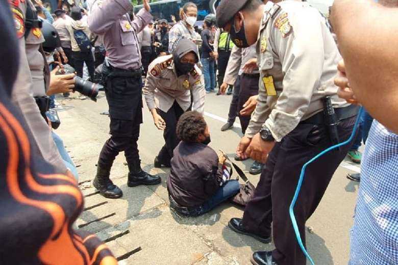 Indonesian police arrest 17 Papuans at Jakarta protest  