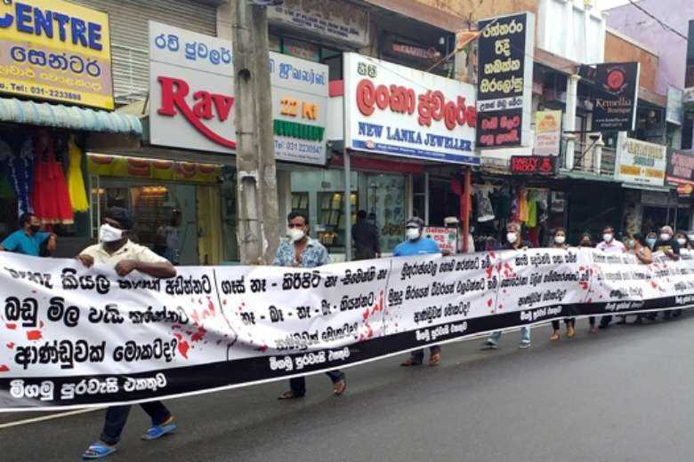 Sri Lankans take to streets to protect livelihoods