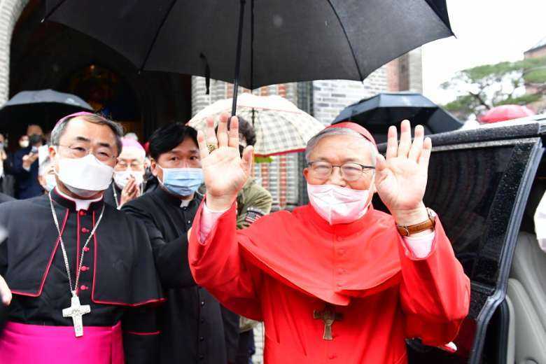 Korean Catholics bid farewell to retired Seoul archbishop 