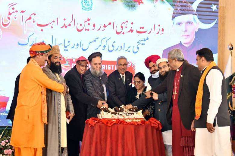 Uproar over Pakistani bakeries' boycott of Christmas cakes