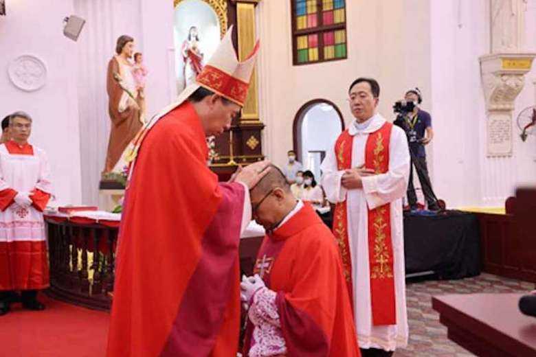 China stresses more Marxism, tightening control of religion