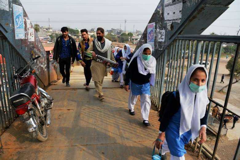 Islamic reforms in Pakistan schools worry education activists