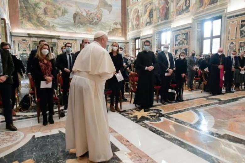 Pope encourages business leaders to put employees first