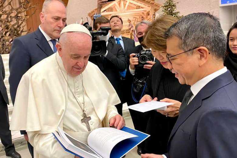 Singapore minister meets pope to reaffirm bilateral ties