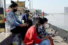 Cambodia puts off controversial internet gateway