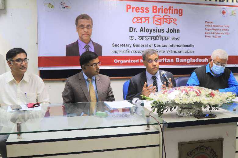 Caritas chief lauds Bangladesh for supporting Rohingya refugees 