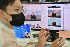 South Korean poll candidate goes virtual for votes