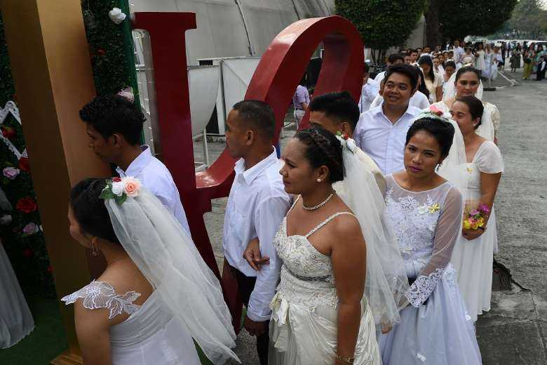 Filipinos believe couples should cohabit before marriage
