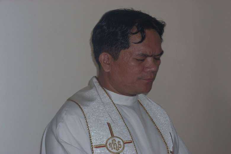Philippine diocese warns against dismissed priest’s ministry 