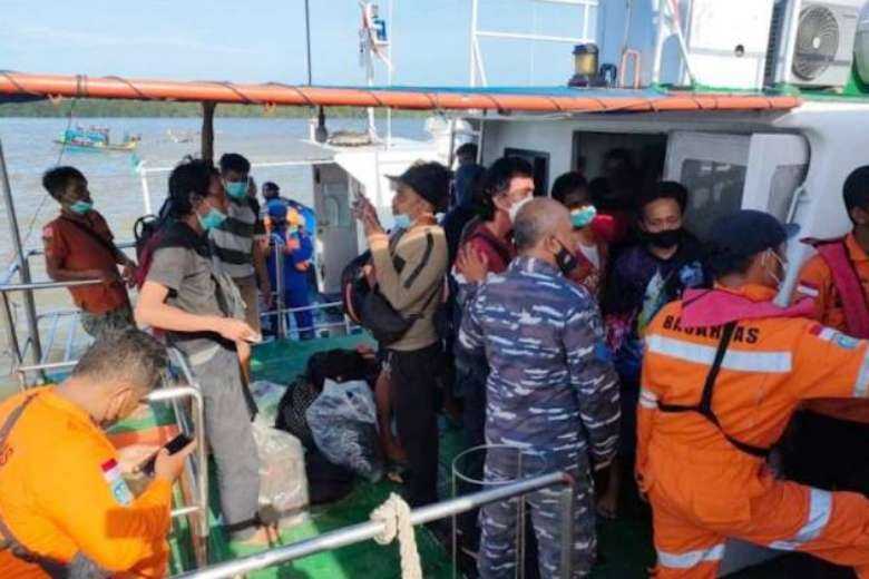 Two Indonesian Migrants Die As Overloaded Boat Capsizes - UCA News