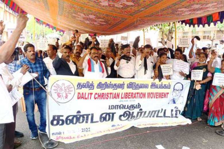 Indian Dalit Christians step up protests against non-Dalit archbishop