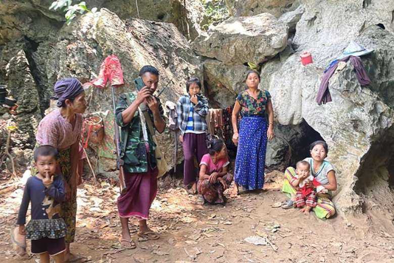 Catholics show solidarity with fleeing Buddhists in Myanmar