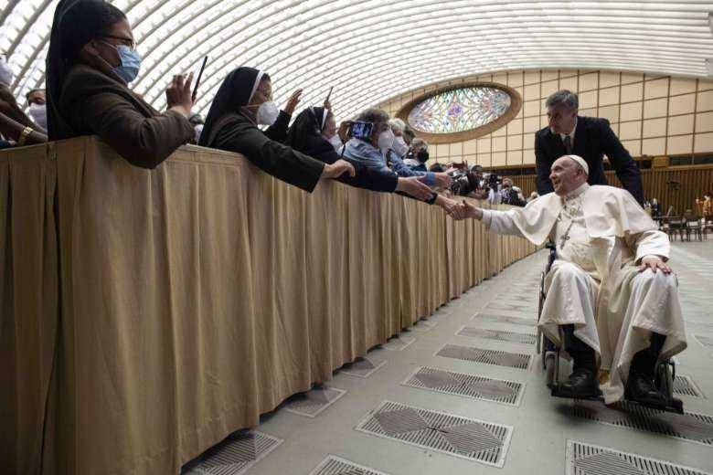 Pope, using wheelchair, meets superiors of women's religious orders